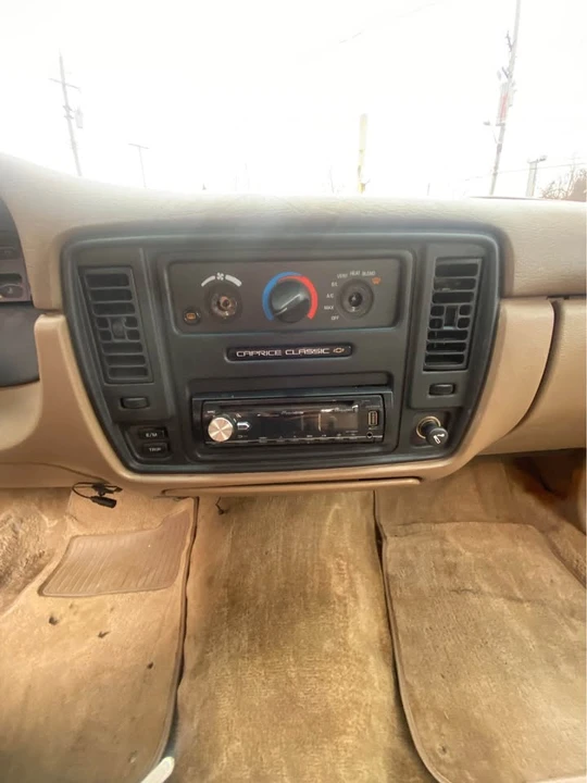 1996 Chevrolet Caprice - Image 10 of 12