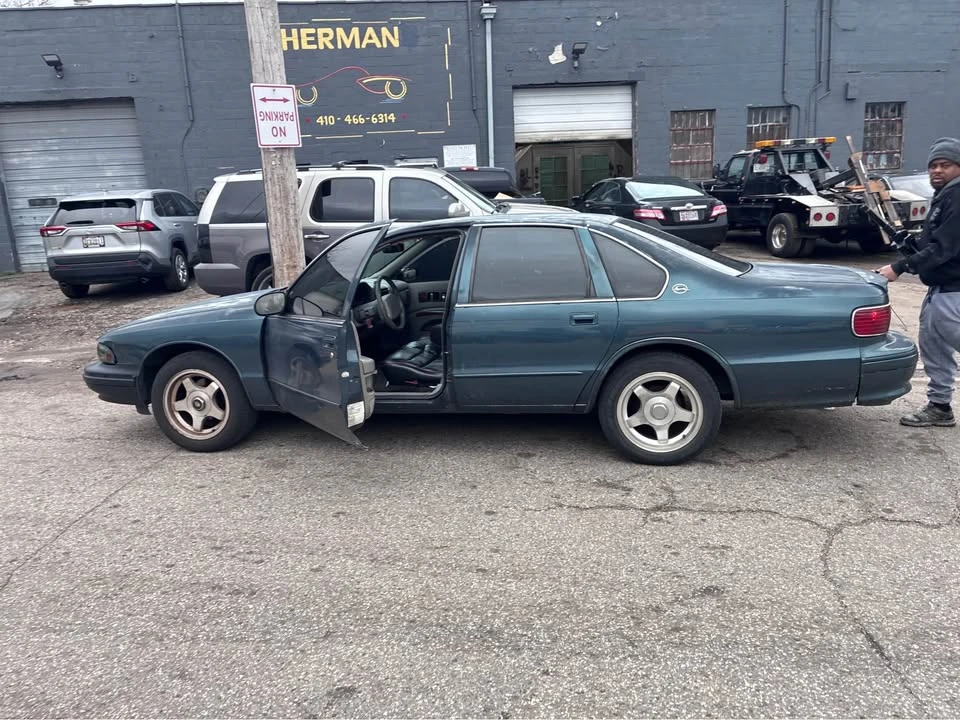 1996 Chevrolet Caprice - Image 4 of 4