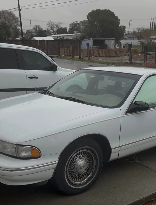 1996 Chevrolet Caprice - Image 2 of 2