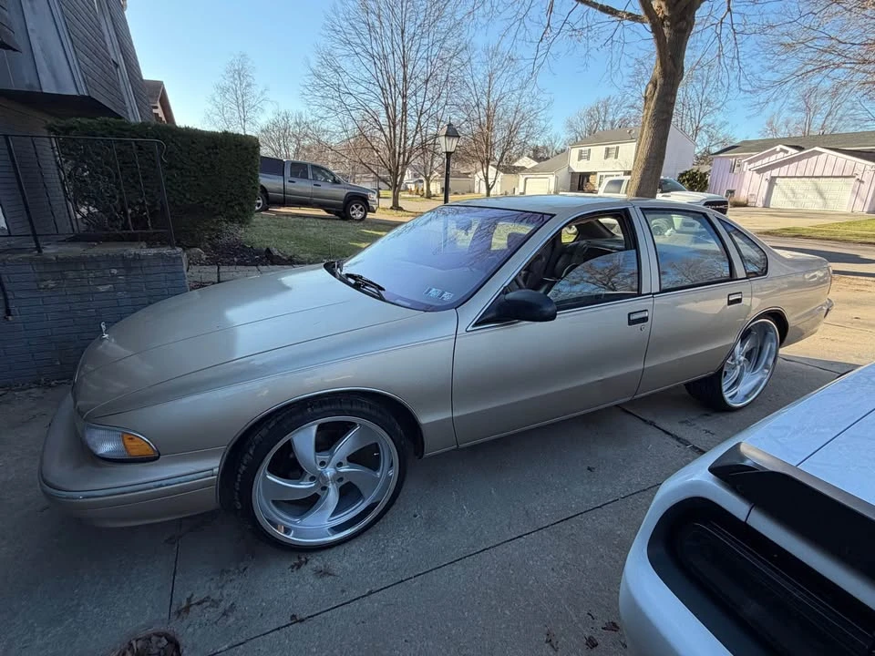 1996 Chevrolet Caprice - Image 2 of 12