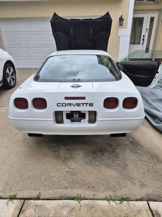 1996 Chevrolet Corvette C4 - Image 2 of 15