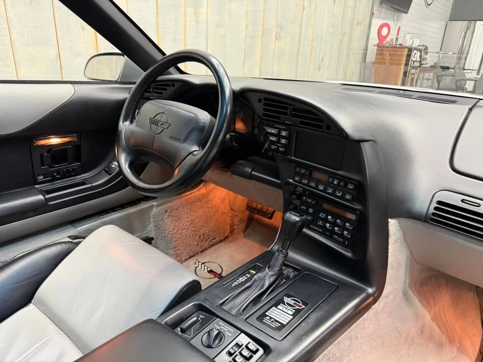 1996 Chevrolet Corvette C4 - Image 14 of 20