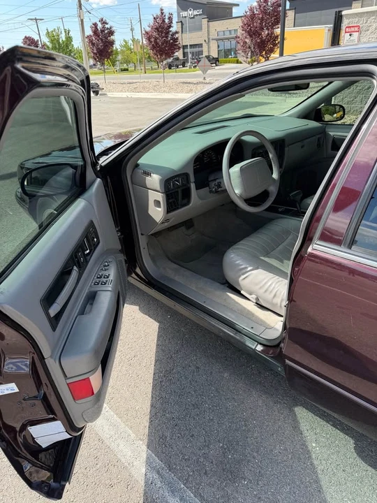 1996 Chevrolet Impala 7th Gen - Image 6 of 13