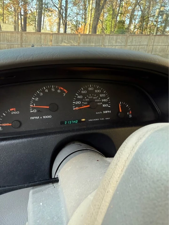 1996 Chevrolet Impala 7th Gen - Image 10 of 10