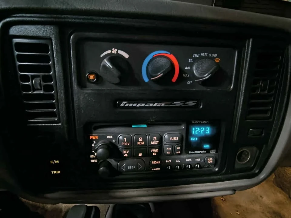 1996 Chevrolet Impala 8th Gen - Image 11 of 13