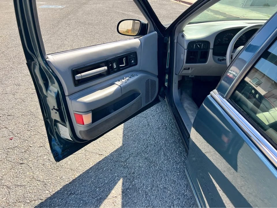 1996 Chevrolet Impala 7th Gen - Image 14 of 18