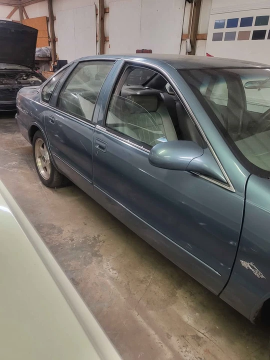 1996 Chevrolet Impala 7th Gen - Image 6 of 9