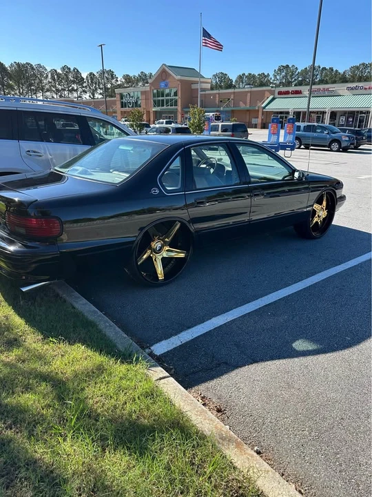1996 Chevrolet Impala 7th Gen - Image 5 of 15