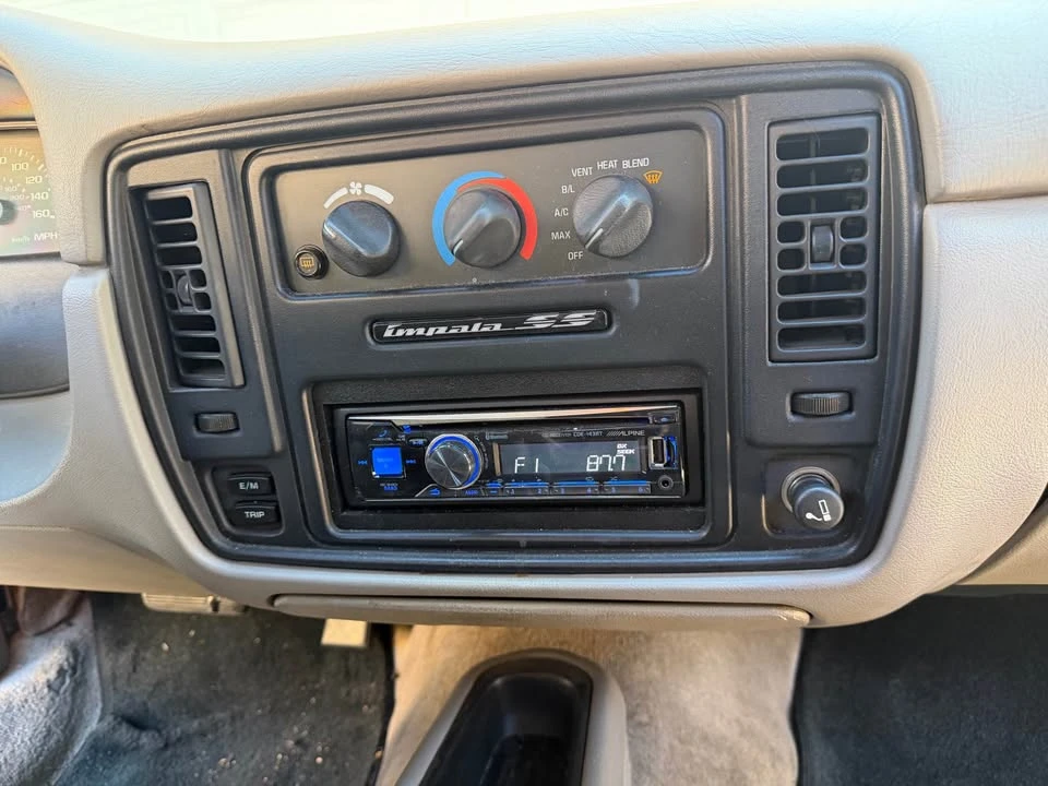 1996 Chevrolet Impala 7th Gen - Image 11 of 14