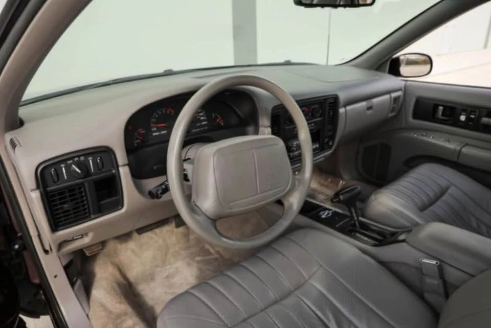 1996 Chevrolet Impala 7th Gen - Image 9 of 14