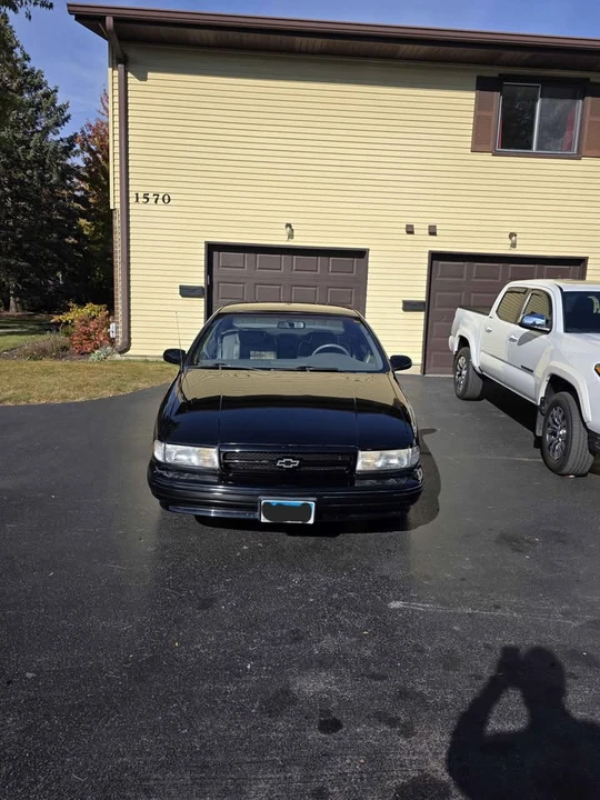 1996 Chevrolet Impala 7th Gen - Image 2 of 9