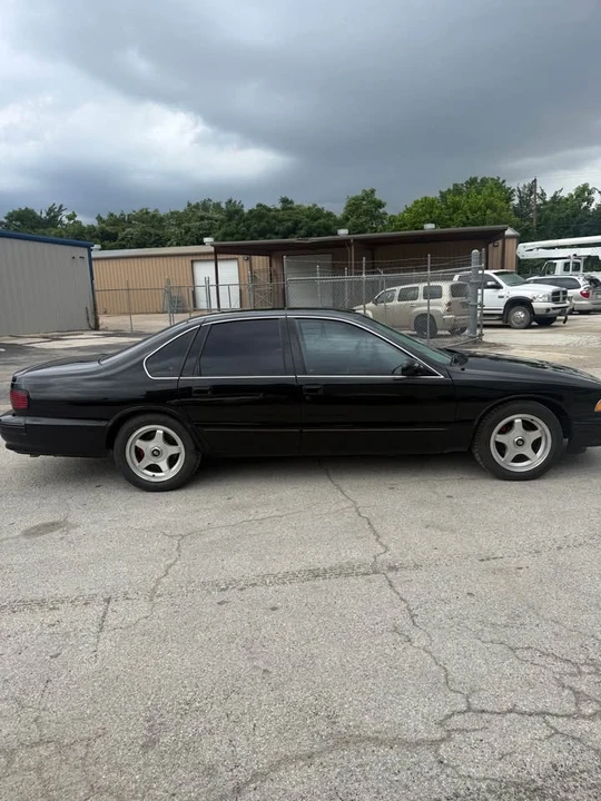 1996 Chevrolet Impala 7th Gen - Image 5 of 14