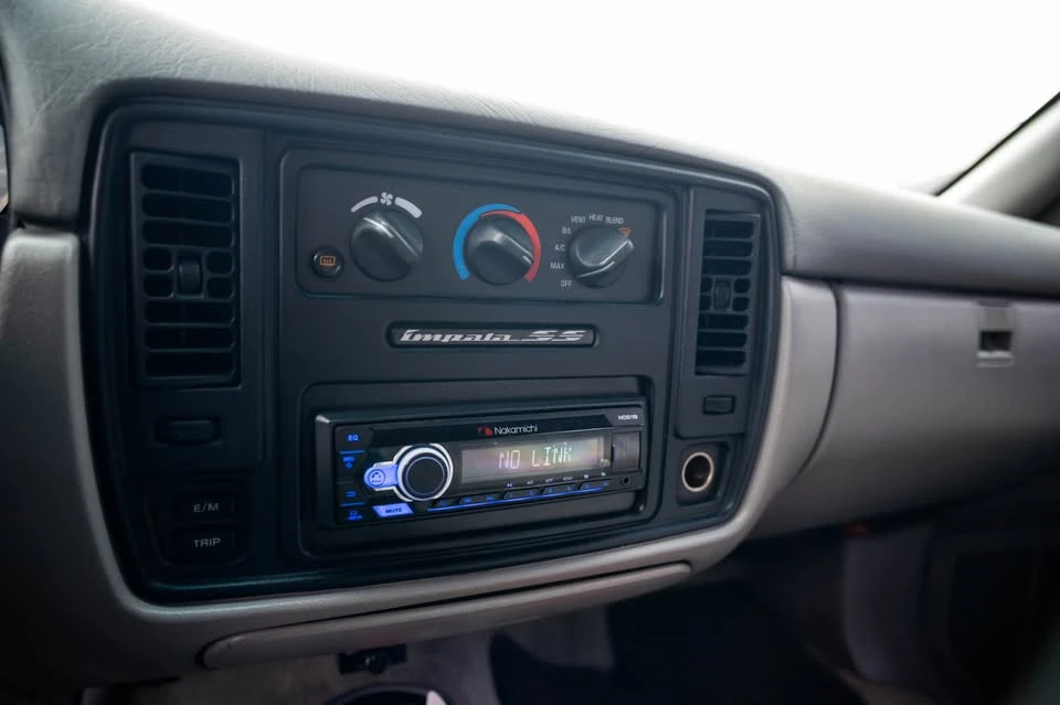 1996 Chevrolet Impala 7th Gen - Image 10 of 11