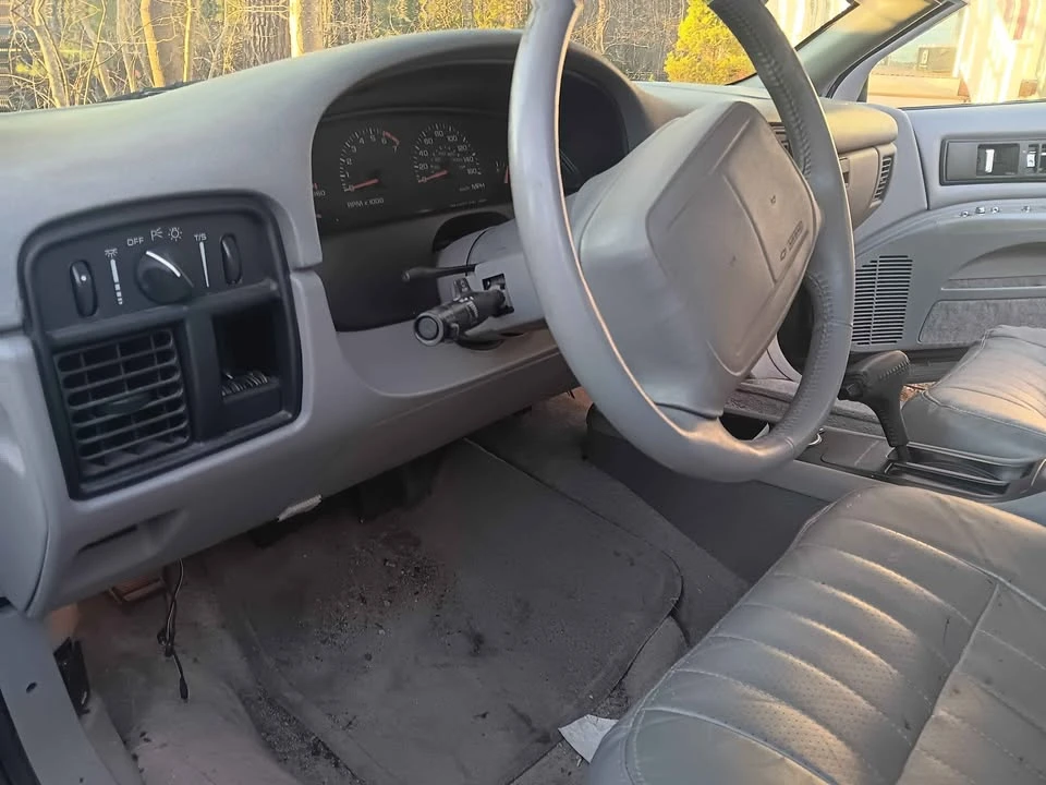 1996 Chevrolet Impala 7th Gen - Image 5 of 10