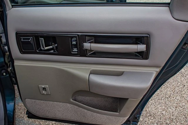 1996 Chevrolet Impala 7th Gen - Image 19 of 19