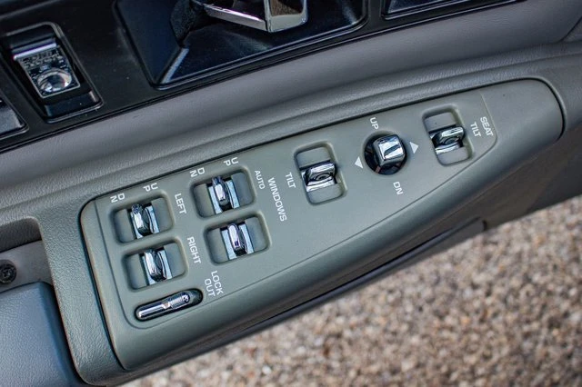 1996 Chevrolet Impala 7th Gen - Image 13 of 19