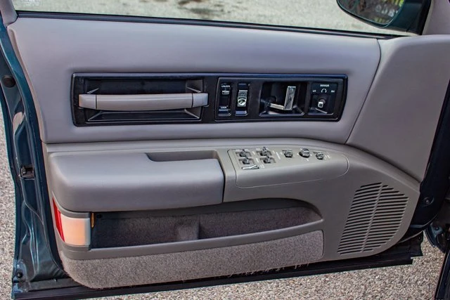 1996 Chevrolet Impala 7th Gen - Image 12 of 19