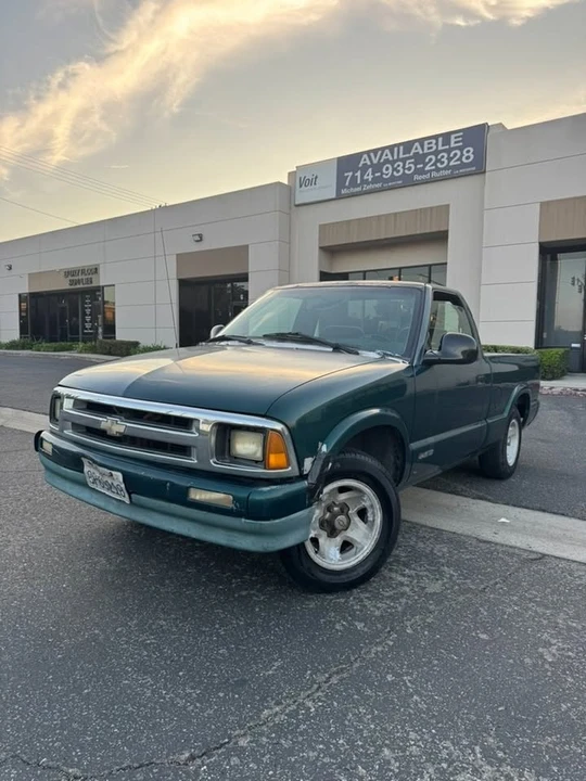 1996 Chevrolet S-10 - Image 2 of 14