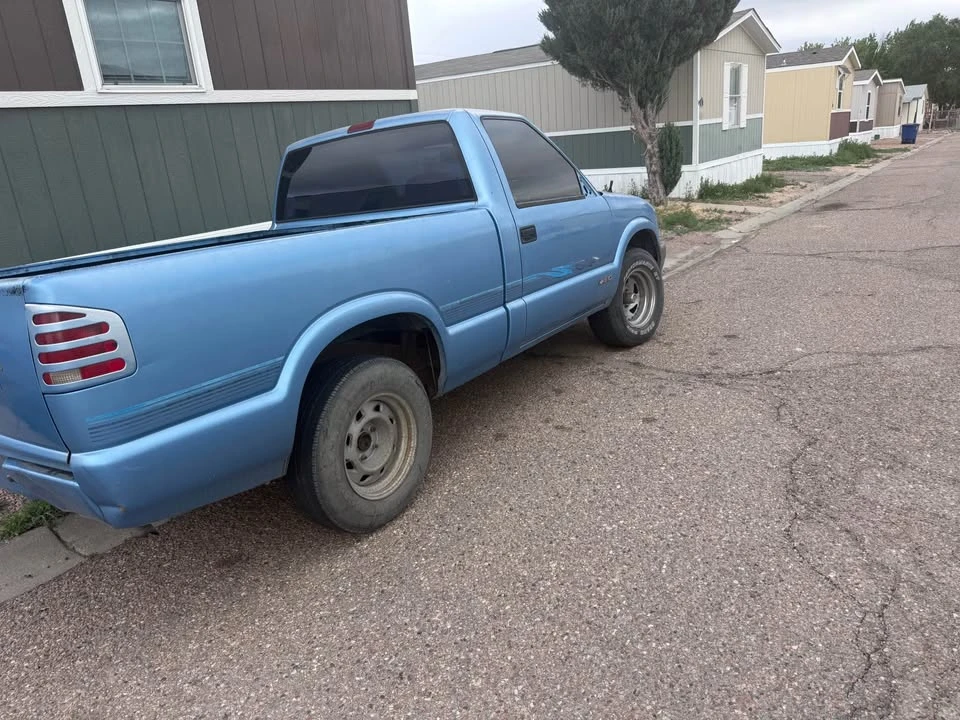 1996 Chevrolet S-10 - Image 3 of 11