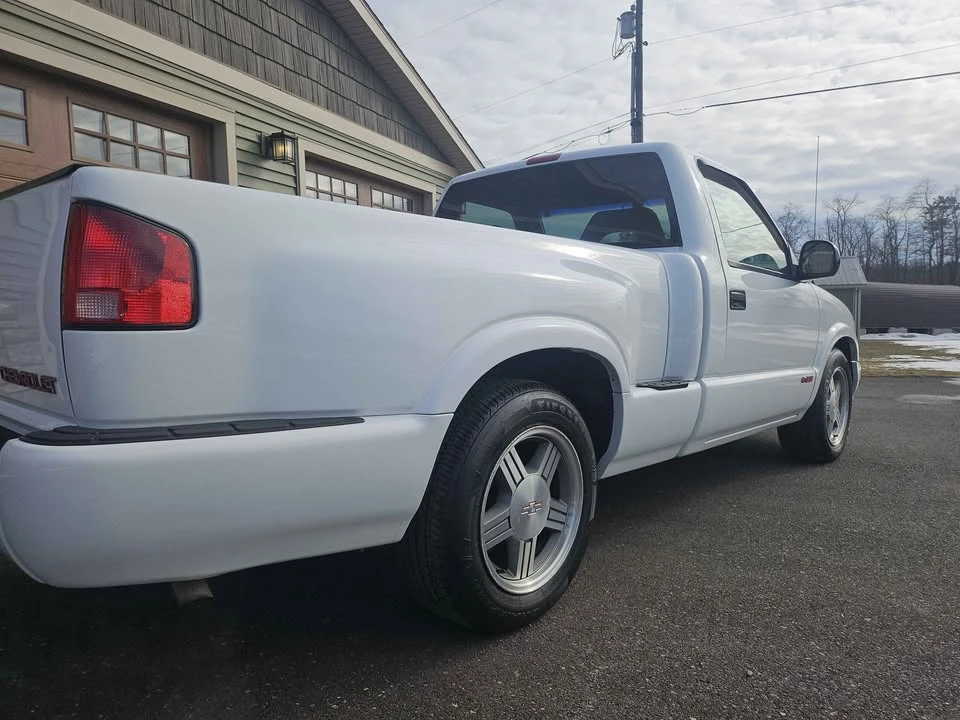 1996 Chevrolet S-10 - Image 5 of 18