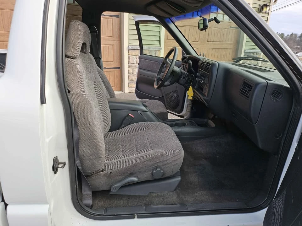 1996 Chevrolet S-10 - Image 8 of 18