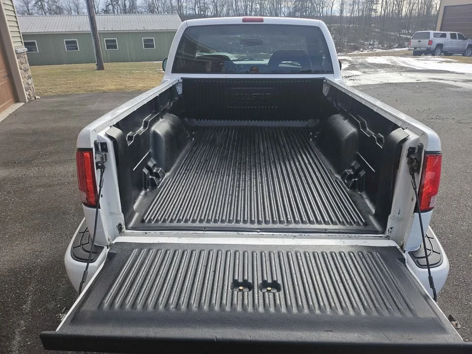 1996 Chevrolet S-10 - Image 6 of 18