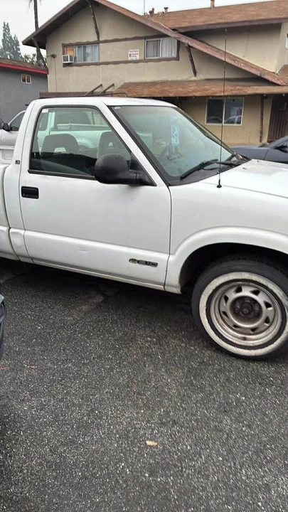 1996 Chevrolet S-10 - Image 4 of 5