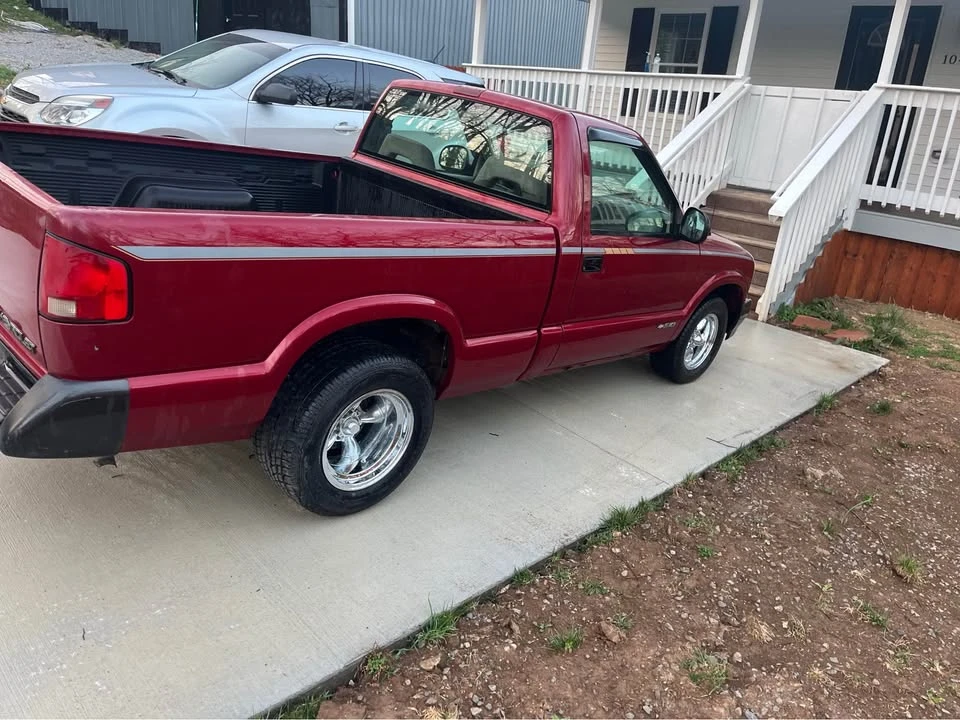 1996 Chevrolet S-10 - Image 2 of 6