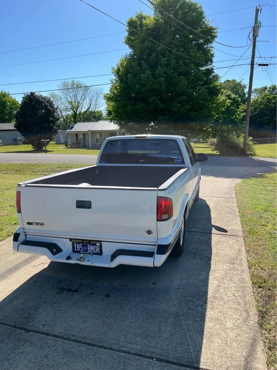 1996 Chevrolet S-10 - Image 2 of 8