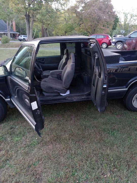 1996 Chevrolet S-10 - Image 5 of 6
