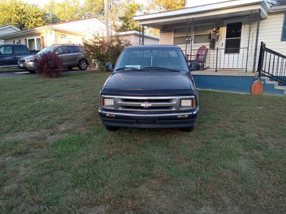 1996 Chevrolet S-10 - Image 3 of 6