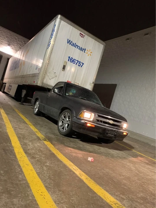 1996 Chevrolet S-10 - Image 2 of 3