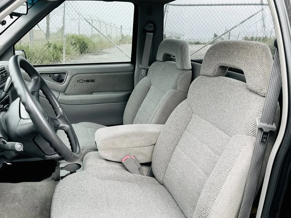 1996 Chevrolet S-10 - Image 9 of 12