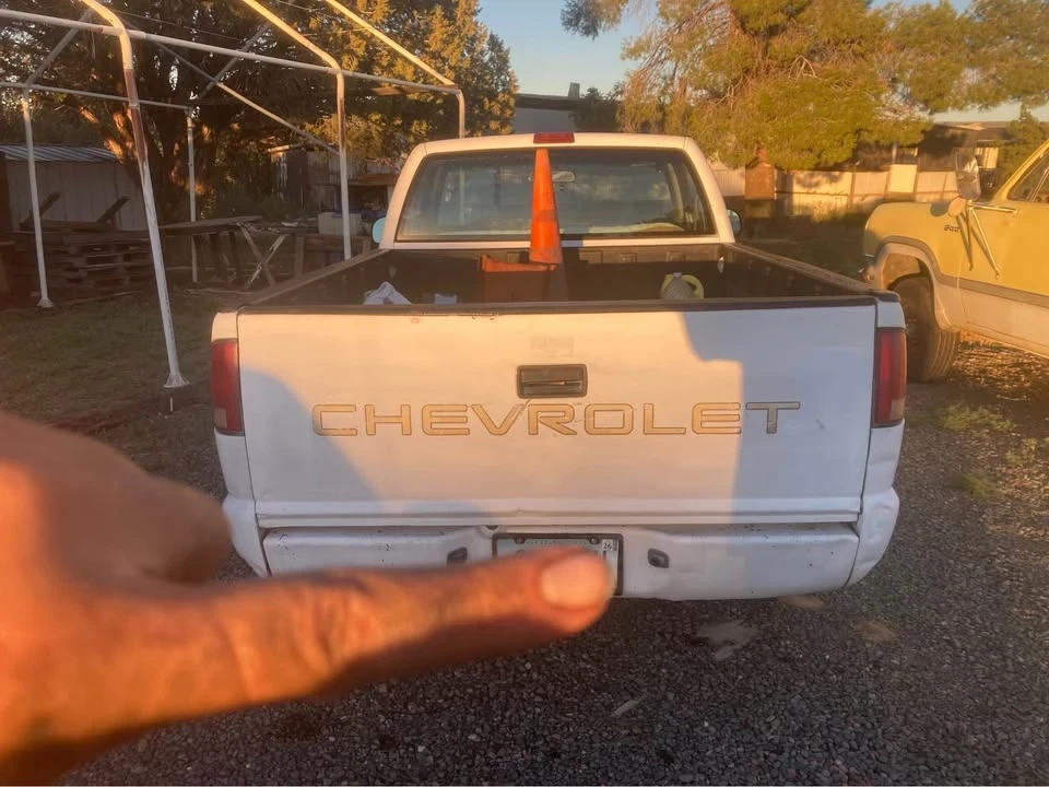 1996 Chevrolet S-10 - Image 4 of 7
