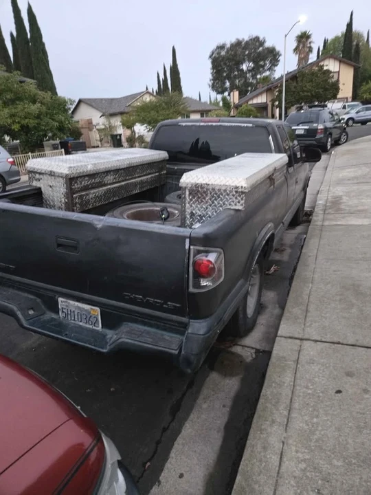 1996 Chevrolet S-10 - Image 2 of 6