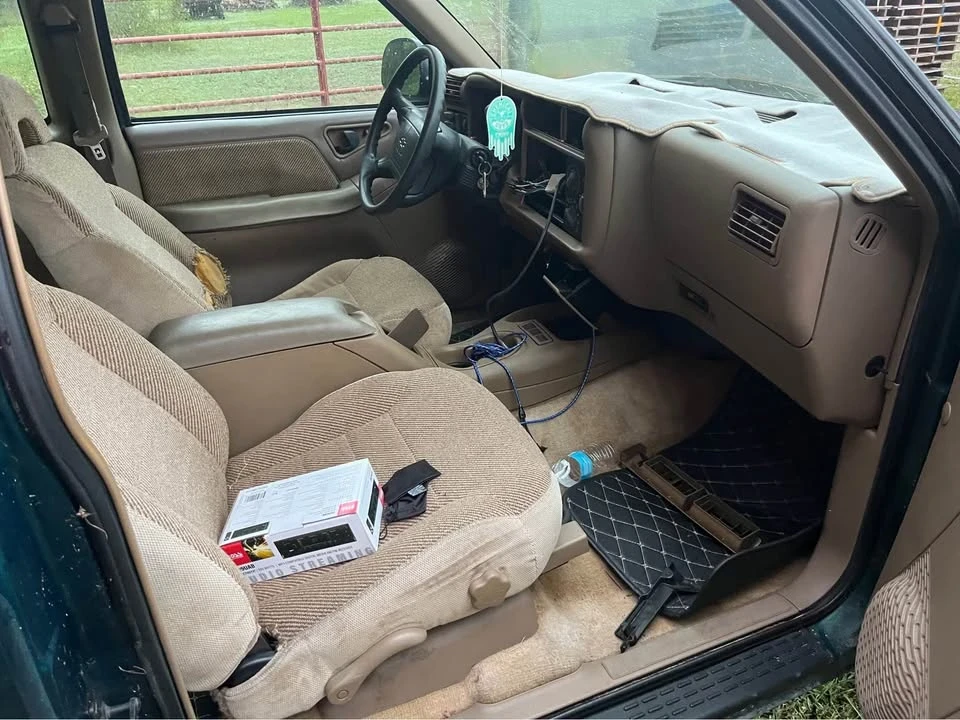 1996 Chevrolet S-10 - Image 7 of 7