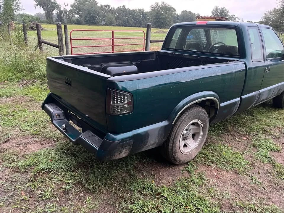 1996 Chevrolet S-10 - Image 5 of 7