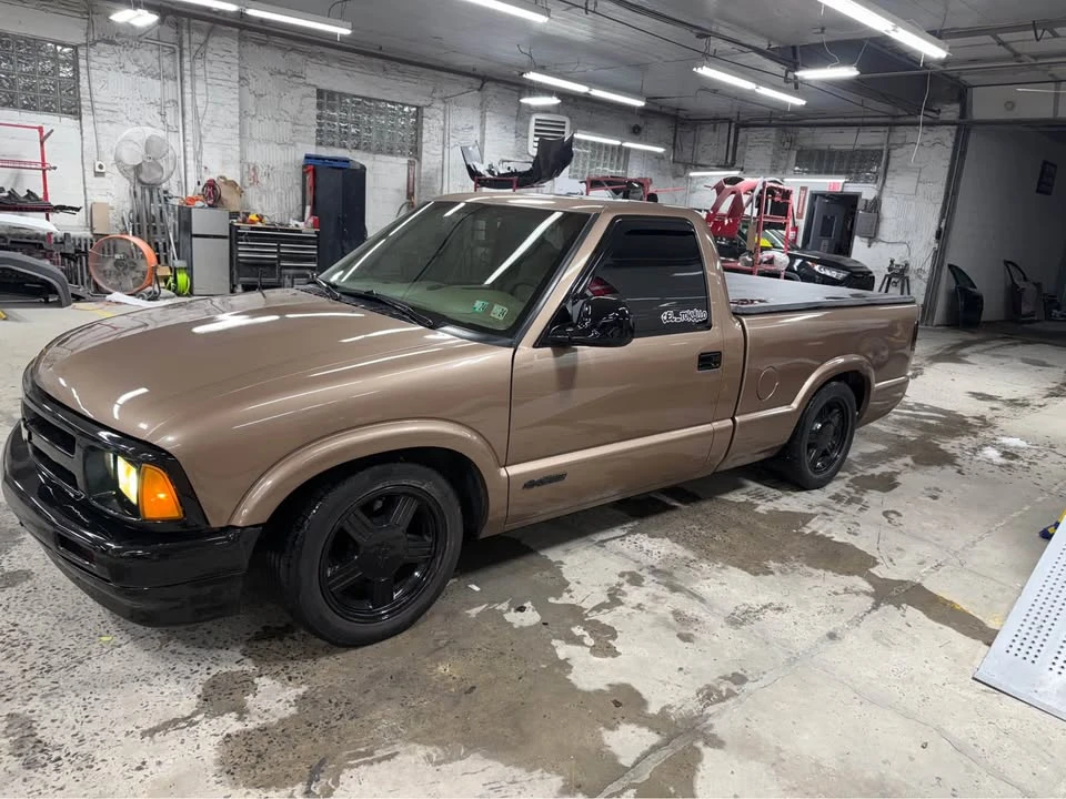 1996 Chevrolet S-10 - Image 2 of 5