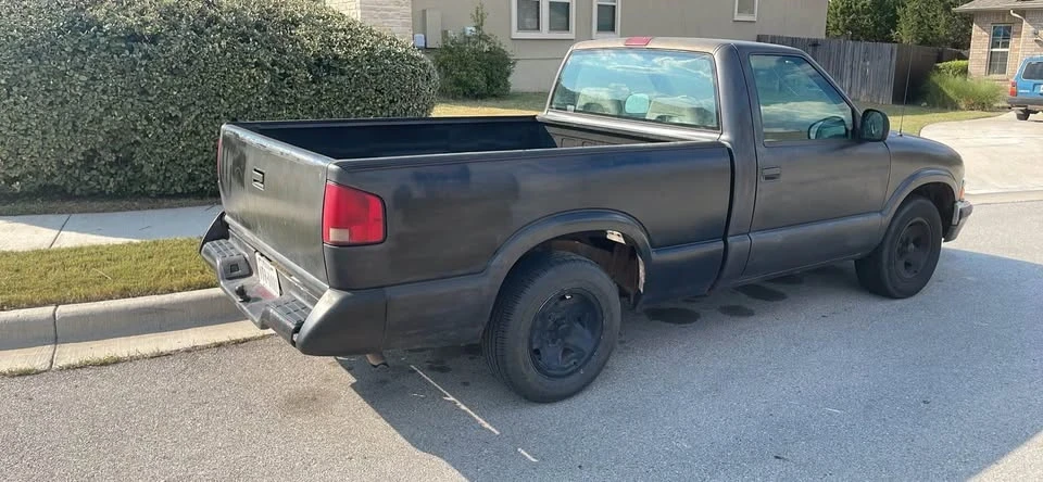 1996 Chevrolet S-10 - Image 2 of 9