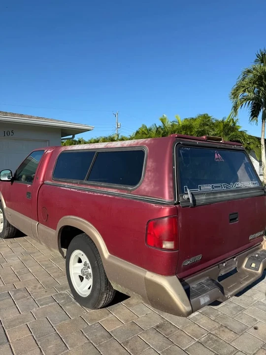 1996 Chevrolet S-10 - Image 3 of 11