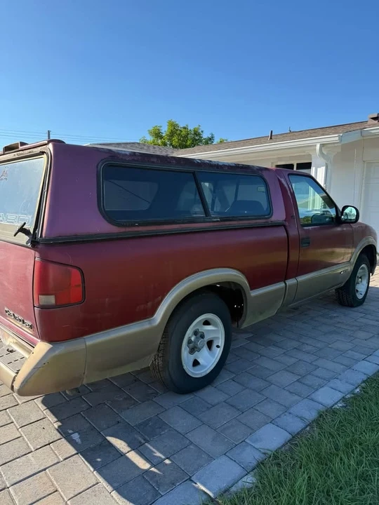 1996 Chevrolet S-10 - Image 5 of 11