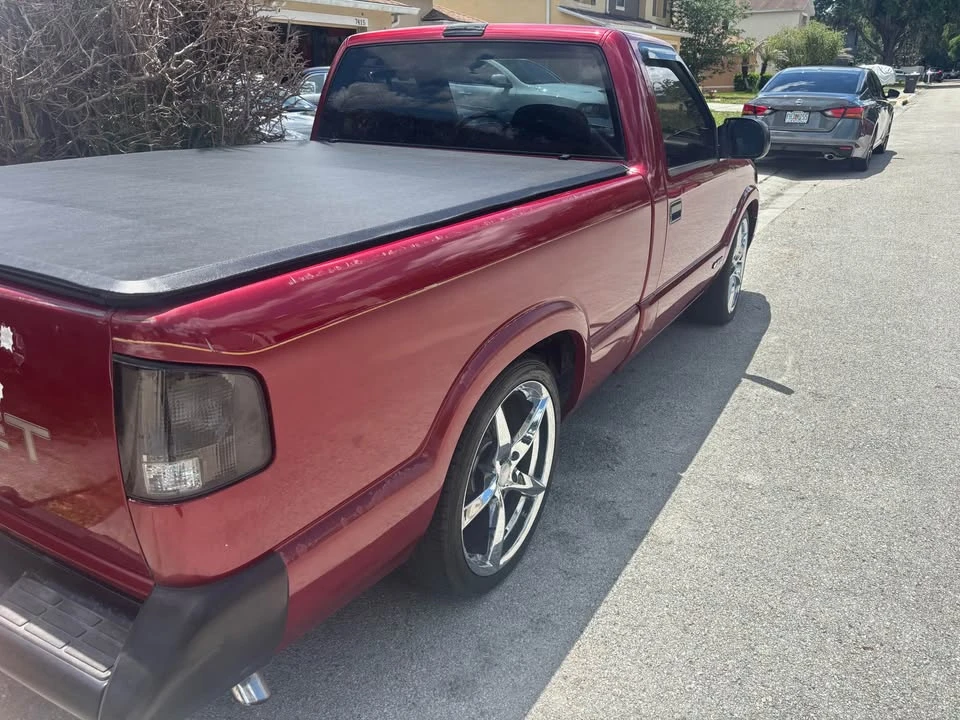 1996 Chevrolet S-10 - Image 5 of 8