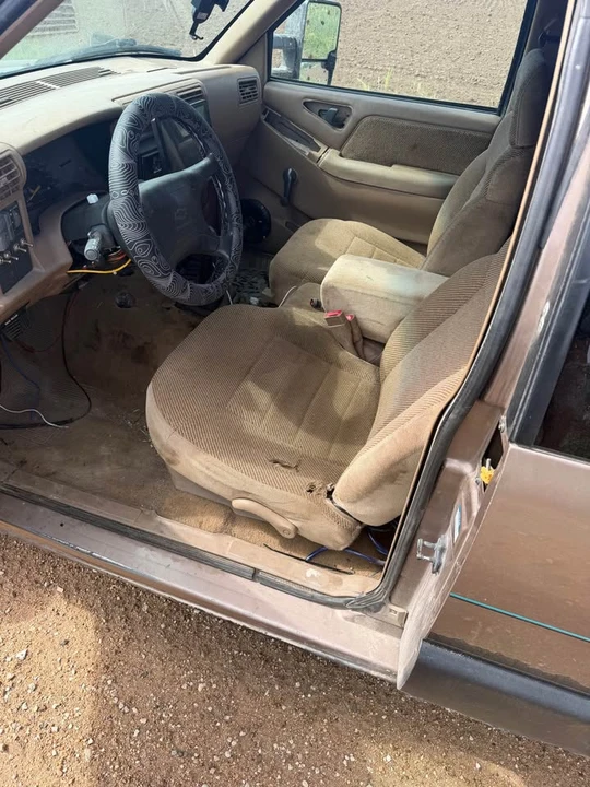 1996 Chevrolet S-10 - Image 7 of 10