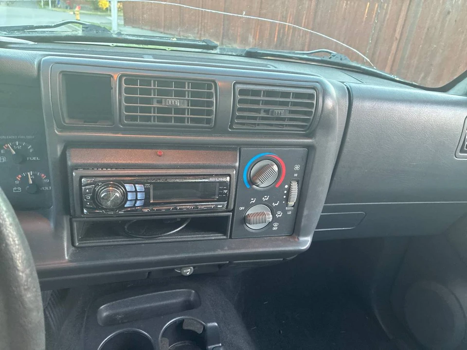 1996 Chevrolet S-10 - Image 18 of 21