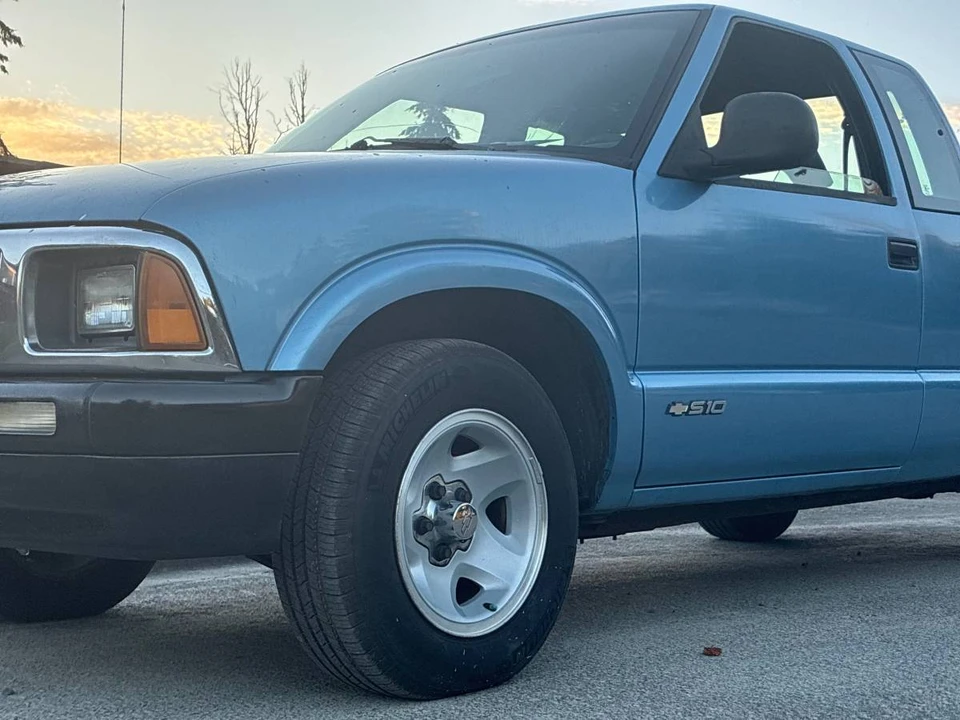 1996 Chevrolet S-10 - Image 8 of 21