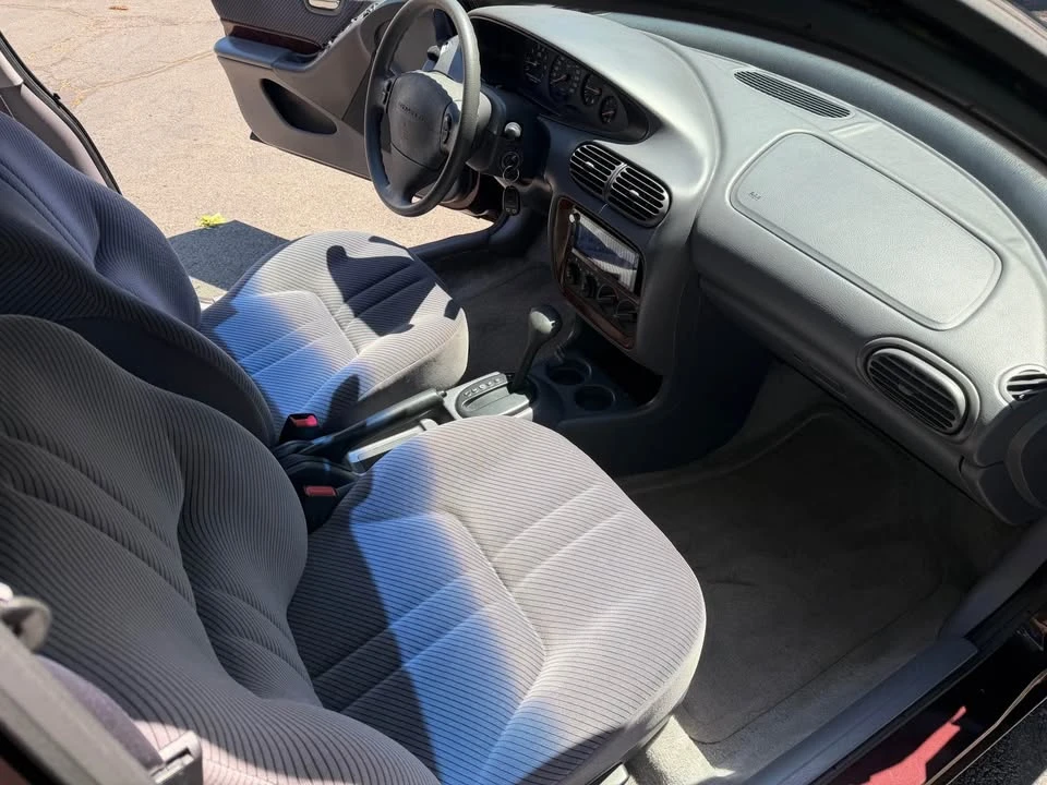 1996 Chrysler - Image 12 of 14