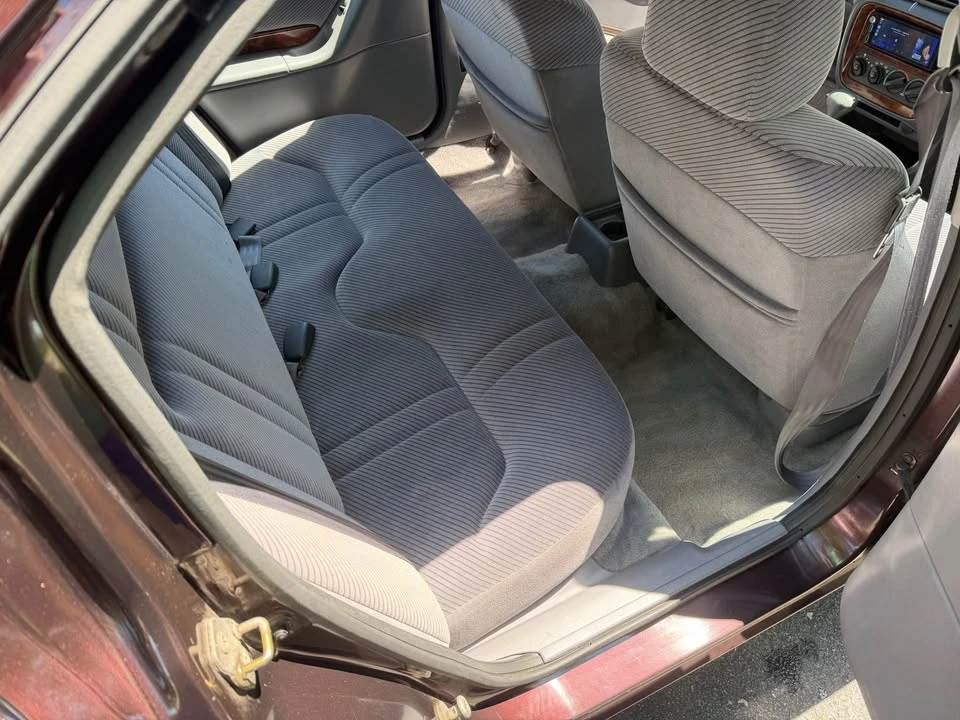 1996 Chrysler - Image 11 of 14