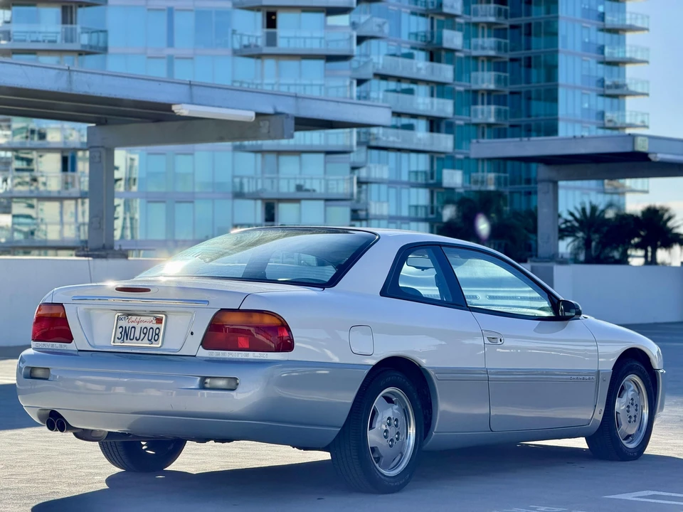 1996 Chrysler Sebring - Image 13 of 31