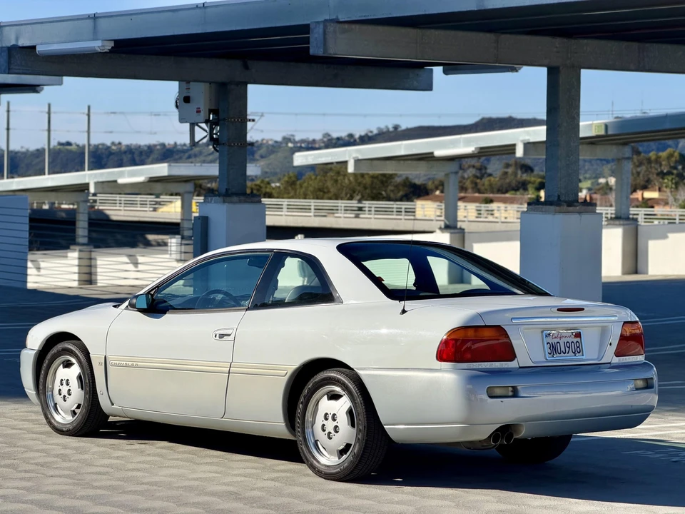 1996 Chrysler Sebring - Image 9 of 31
