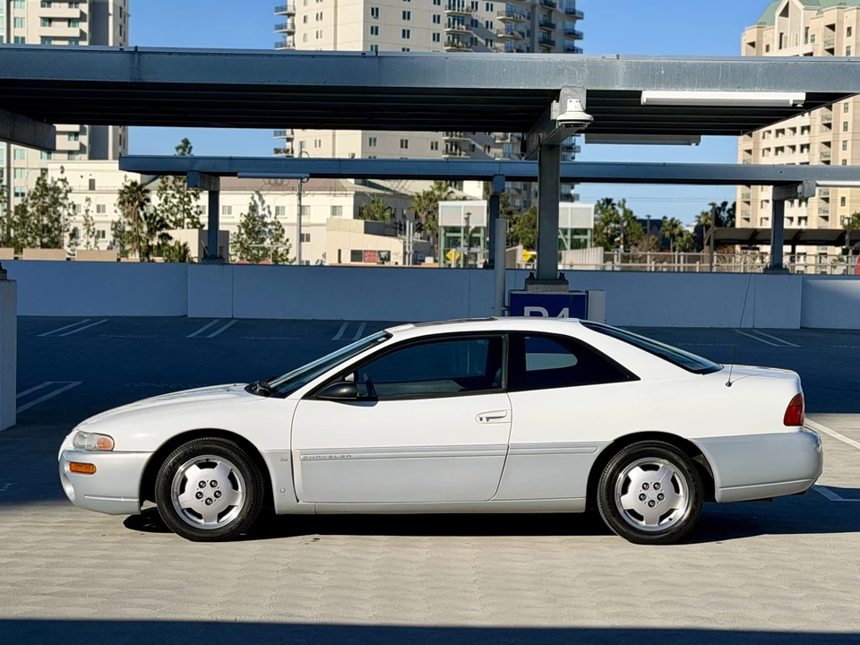 1996 Chrysler Sebring - Image 7 of 31